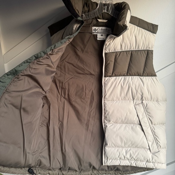 Columbia feather down puffer vest ultra light Beige Brown Water resistant size L - Picture 9 of 9